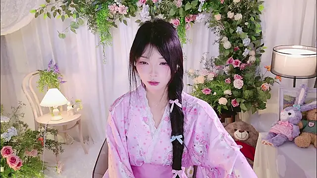 Snapshot of Zoe-001 chatting on June 30, 2026, 3:01 pm Zoe-001 online show from June 30, 2026, 3:01 pm