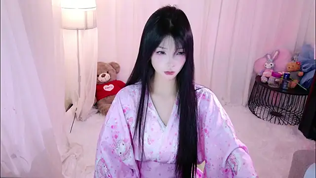 Snapshot of Zoe-001 chatting on June 3, 2026, 12:17 pm Zoe-001 online show from June 3, 2026, 12:17 pm