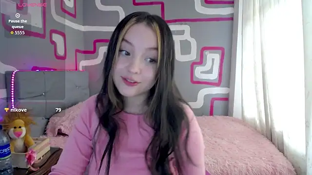 Snapshot of vero_doll12 chatting on April 21, 2026, 1:39 pm vero doll12 online show from April 21, 2026, 1:39 pm