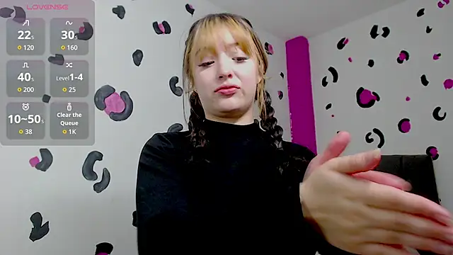 Snapshot of vero_doll12 chatting on May 28, 2026, 1:28 pm vero doll12 online show from May 28, 2026, 1:28 pm