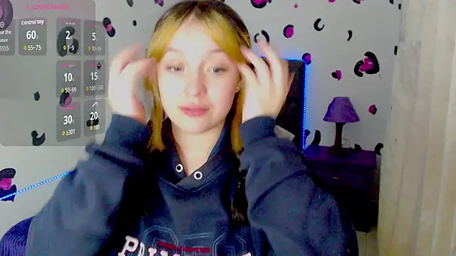 Snapshot of vero_doll12 chatting on May 19, 2026, 1:51 pm vero doll12 online show from May 19, 2026, 1:51 pm