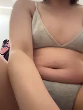 Snapshot of MITUKI0707 chatting on May 7, 2026, 1:58 pm MITUKI0707 online show from May 7, 2026, 1:58 pm