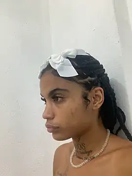 Snapshot of La_reynazendeya_ chatting on June 17, 2026, 1:21 pm La reynazendeya online show from June 17, 2026, 1:21 pm