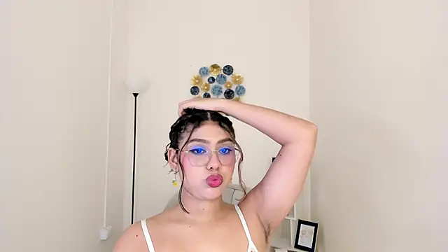 Snapshot of Mallory_Lee chatting on May 6, 2026, 12:09 pm Mallory Lee online show from May 6, 2026, 12:09 pm