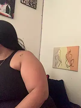 Snapshot of megan_purpura chatting on May 9, 2026, 7:06 pm megan purpura online show from May 9, 2026, 7:06 pm