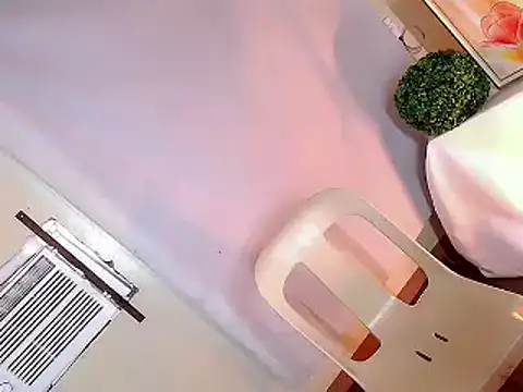 urcutie ellexxx online show from June 11, 2026, 2:53 am