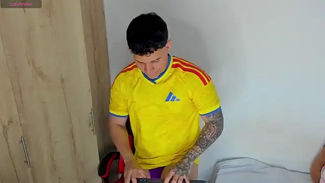 Snapshot of DrakeSmith_ chatting on July 3, 2026, 10:49 pm DrakeSmith online show from July 3, 2026, 10:49 pm