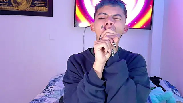 Snapshot of Apolo_Prince1 chatting on May 14, 2026, 2:08 am Apolo Prince1 online show from May 14, 2026, 2:08 am