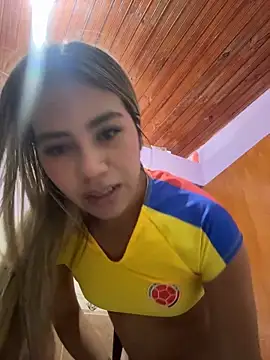 Snapshot of Kimmiebellarie chatting on June 17, 2026, 3:00 pm Kimmiebellarie online show from June 17, 2026, 3:00 pm