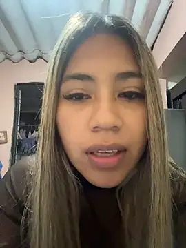 Snapshot of Kimmiebellarie chatting on June 19, 2026, 2:06 am Kimmiebellarie online show from June 19, 2026, 2:06 am