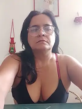 Snapshot of PienCanela chatting on May 29, 2026, 8:59 pm PienCanela online show from May 29, 2026, 8:59 pm