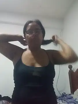 Snapshot of PienCanela chatting on May 10, 2026, 11:17 pm PienCanela online show from May 10, 2026, 11:17 pm