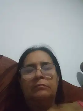 Snapshot of PienCanela chatting on June 17, 2026, 5:40 am PienCanela online show from June 17, 2026, 5:40 am