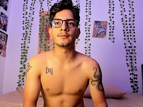 JaxJinx online show from April 15, 2026, 2:39 am