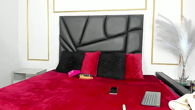 Flor pink online show from April 15, 2026, 3:34 am