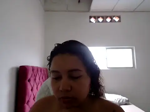 Snapshot of Ninibella chatting on April 15, 2026, 7:58 pm Ninibella online show from April 15, 2026, 7:58 pm