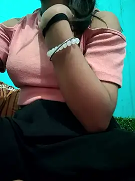 Snapshot of Liviya__225__ chatting on April 15, 2026, 6:52 am Liviya 225 online show from April 15, 2026, 6:52 am