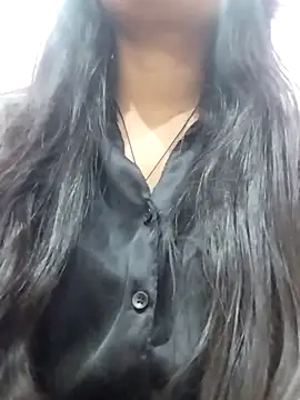 Snapshot of Liviya__225__ chatting on April 16, 2026, 8:37 am Liviya 225 online show from April 16, 2026, 8:37 am