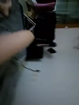 uju8251 online show from April 16, 2026, 4:19 pm