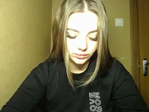 Snapshot of Lola77__ chatting on July 30, 2026, 8:52 pm Lola77 online show from July 30, 2026, 8:52 pm