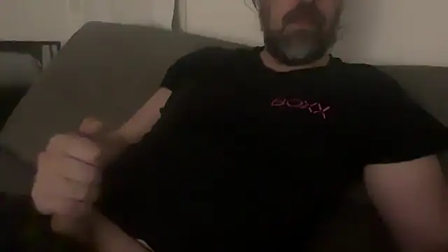 Snapshot of Mach3t3 chatting on April 20, 2026, 3:20 am Mach3t3 online show from April 20, 2026, 3:20 am