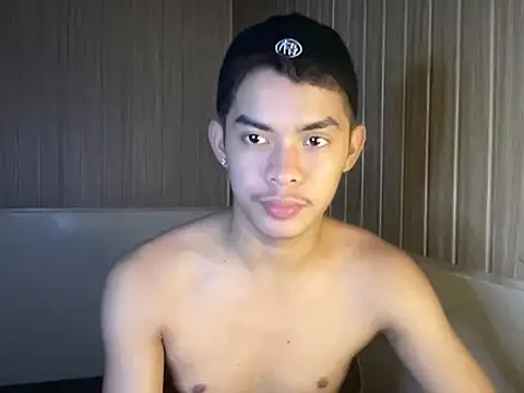 Snapshot of yourhotasian_jhonpol16 chatting on May 15, 2026, 1:53 pm yourhotasian jhonpol16 online show from May 15, 2026, 1:53 pm