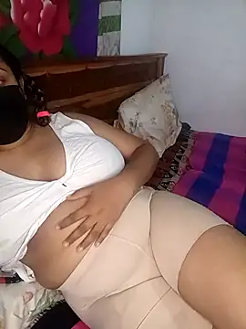 Suger Lips 99 online show from May 6, 2026, 4:55 pm