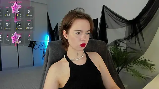 Snapshot of RisoSweet chatting on April 20, 2026, 8:43 pm RisoSweet online show from April 20, 2026, 8:43 pm