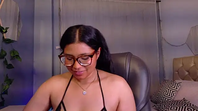 Snapshot of Silvana_lorc chatting on June 24, 2026, 7:22 pm Silvana lorc online show from June 24, 2026, 7:22 pm