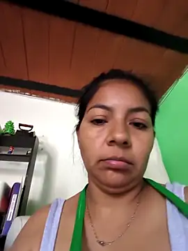 Snapshot of Tamaraxxx_hot chatting on May 5, 2026, 4:43 pm Tamaraxxx hot online show from May 5, 2026, 4:43 pm