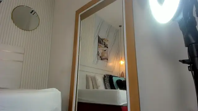 Snapshot of Candicewayne chatting on May 5, 2026, 8:01 pm Candicewayne online show from May 5, 2026, 8:01 pm