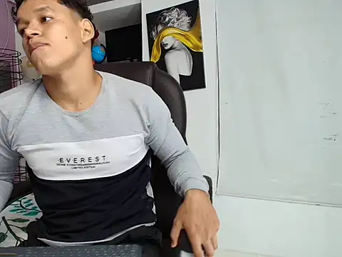 Snapshot of oliver_evans_ chatting on April 16, 2026, 1:50 am oliver evans online show from April 16, 2026, 1:50 am