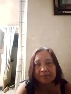 Snapshot of jeanyummytits chatting on May 14, 2026, 2:47 pm jeanyummytits online show from May 14, 2026, 2:47 pm