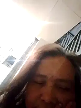 Snapshot of jeanyummytits chatting on May 1, 2026, 1:38 pm jeanyummytits online show from May 1, 2026, 1:38 pm