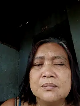 Snapshot of jeanyummytits chatting on May 3, 2026, 4:06 am jeanyummytits online show from May 3, 2026, 4:06 am