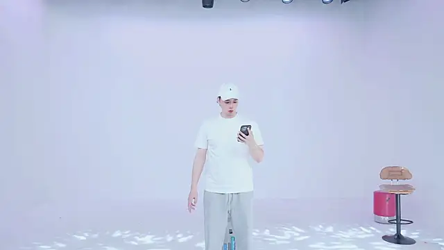 ty-baby online show from April 23, 2026, 6:42 am