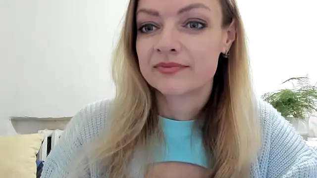 Snapshot of Severina7 chatting on April 15, 2026, 7:18 pm Severina7 online show from April 15, 2026, 7:18 pm