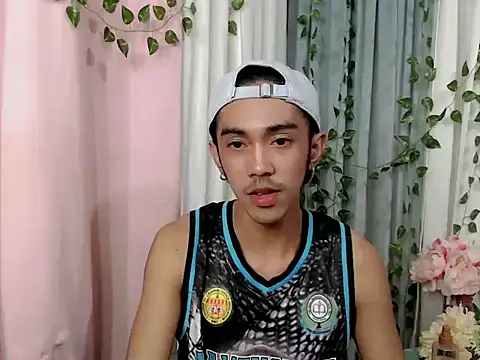 Snapshot of crocodale chatting on June 26, 2026, 5:52 pm crocodale online show from June 26, 2026, 5:52 pm