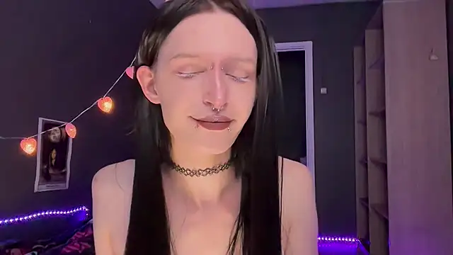 Niky Long online show from May 4, 2026, 8:06 am