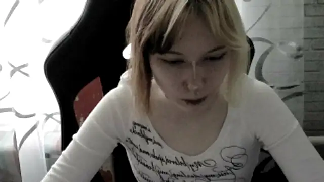 Vi Nika online show from April 19, 2026, 1:12 pm