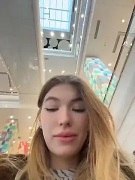 Snapshot of Risky_Mia69 chatting on April 16, 2026, 3:57 pm Risky Mia69 online show from April 16, 2026, 3:57 pm