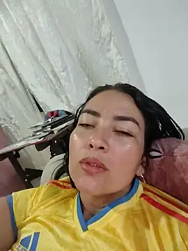 Snapshot of LuluDream chatting on June 14, 2026, 2:24 am LuluDream online show from June 14, 2026, 2:24 am