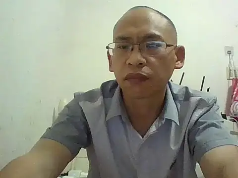 Snapshot of benly118 chatting on April 19, 2026, 12:06 pm benly118 online show from April 19, 2026, 12:06 pm