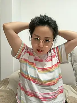 Snapshot of orangeoneday chatting on May 19, 2026, 7:10 pm orangeoneday online show from May 19, 2026, 7:10 pm