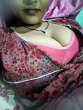 BaddieUnleashed online show from April 19, 2026, 6:43 pm