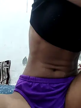 Snapshot of Alisha_Queen55 chatting on April 16, 2026, 9:21 am Alisha Queen55 online show from April 16, 2026, 9:21 am