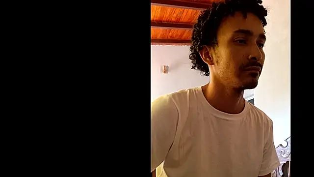 Snapshot of ExtremeXBoy chatting on April 15, 2026, 6:12 pm ExtremeXBoy online show from April 15, 2026, 6:12 pm