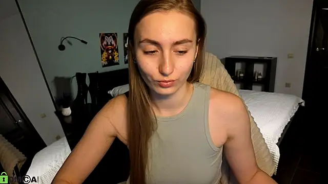 Snapshot of Your_Emily25 chatting on May 27, 2026, 8:00 am Your Emily25 online show from May 27, 2026, 8:00 am