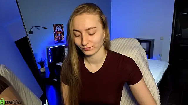 Snapshot of Your_Emily25 chatting on May 17, 2026, 8:03 am Your Emily25 online show from May 17, 2026, 8:03 am