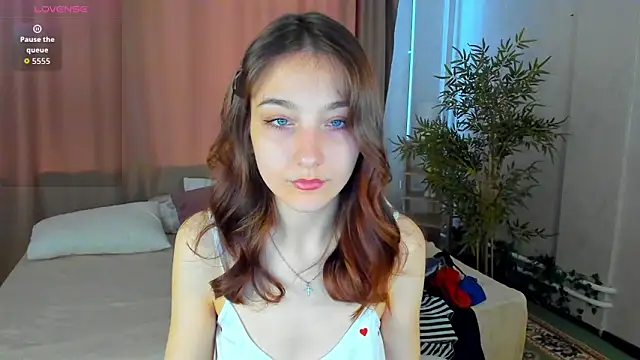 Snapshot of alis_tauber chatting on April 19, 2026, 9:21 am alis tauber online show from April 19, 2026, 9:21 am